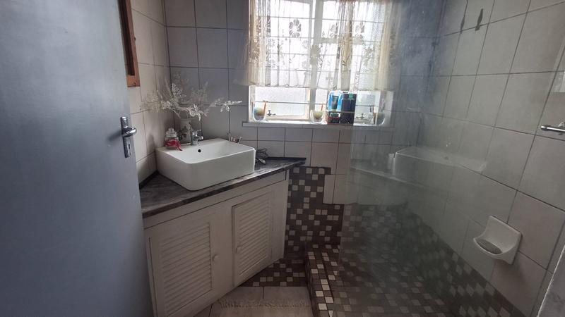 4 Bedroom Property for Sale in Humansdorp Eastern Cape